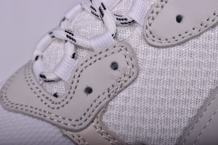 bl 17fw triple s“cream” 490671-w06f1-9000