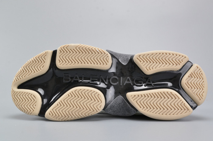 bl 17fw triple s washed shof snea grey mens aed2900