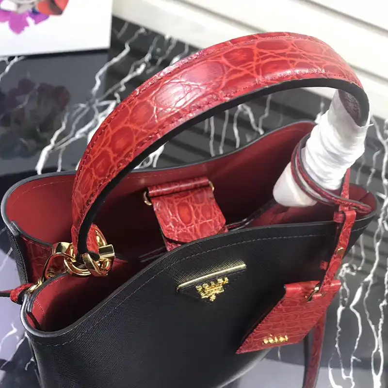 Pra*a bags 1907bp0016