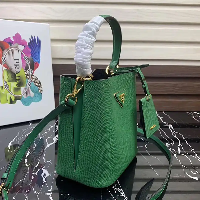 Pra*a bags 1907bp0058