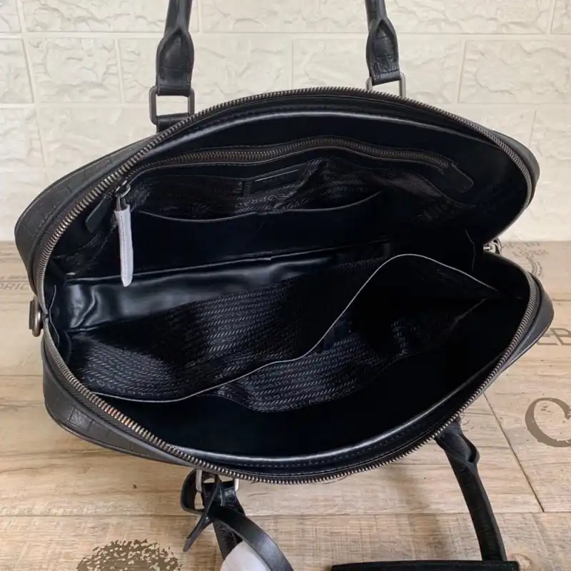 Pra*a bags 1910bb0029