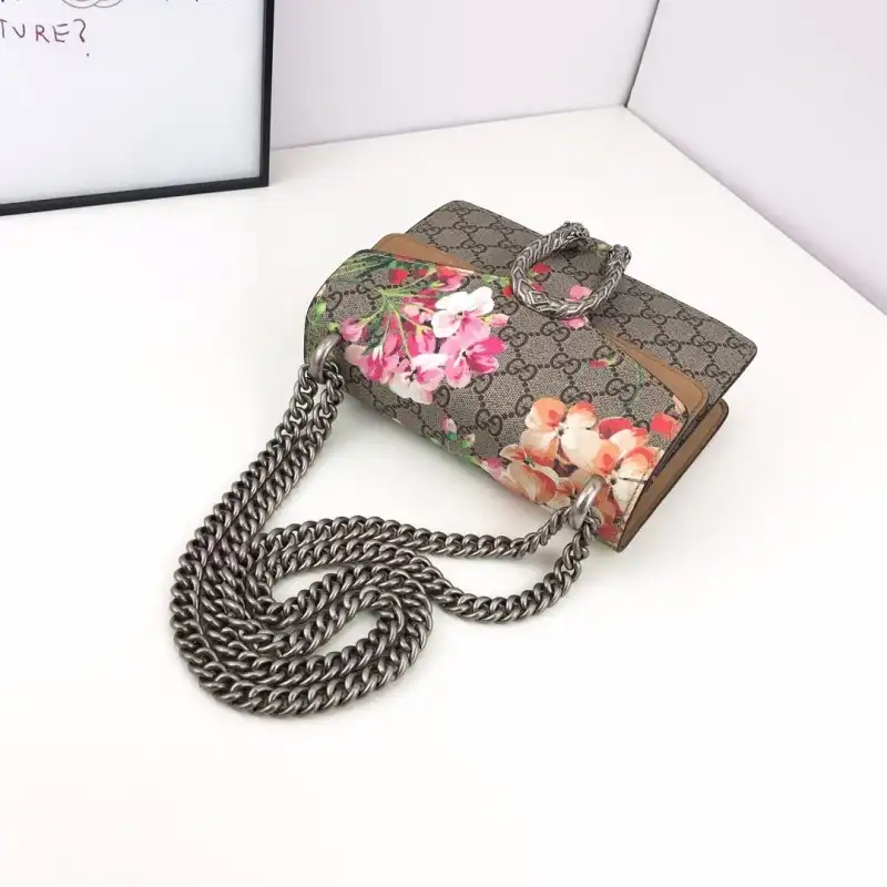 G*u*i bags 19b57g0040