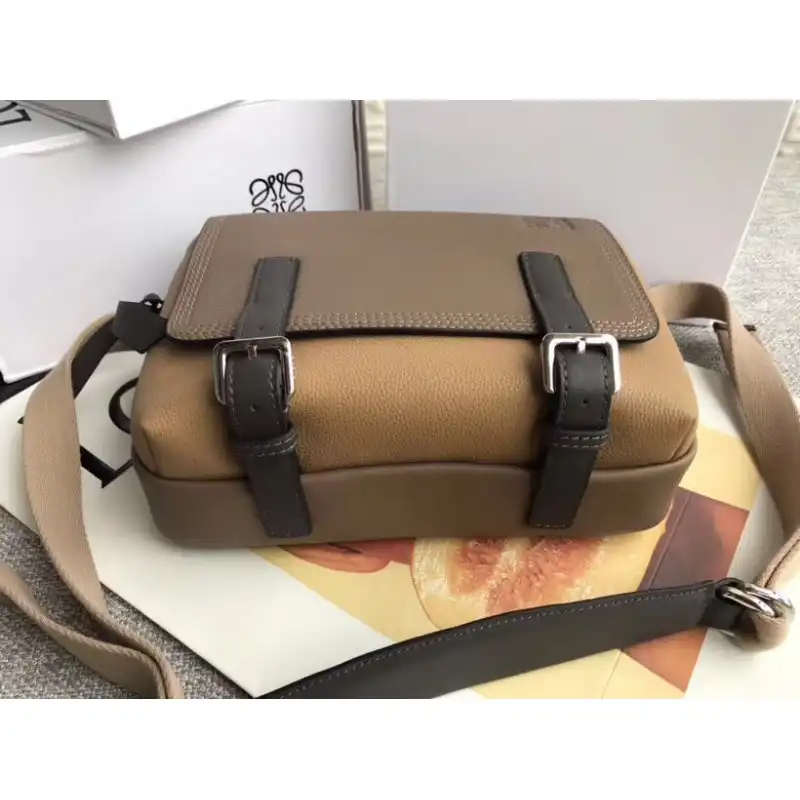 L0ew* s bag 19yan0010