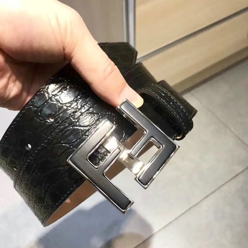 F**di s belte 19xf0051