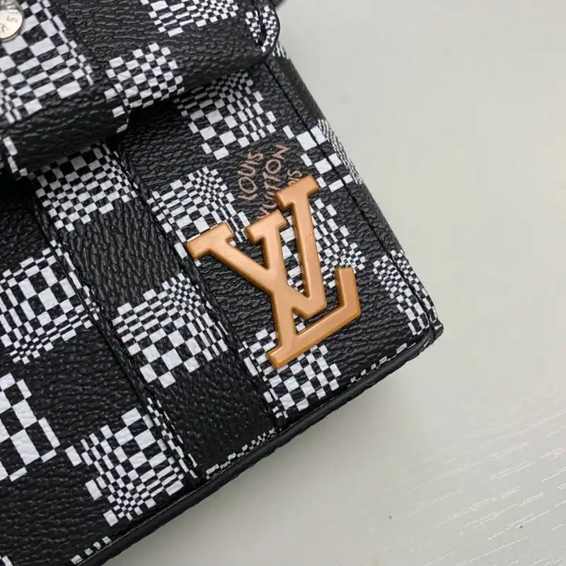 LV Bags 2010B570013