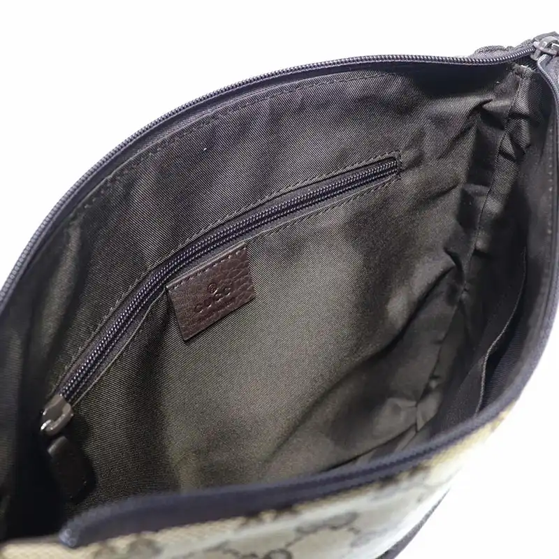 G*u*i messenger bags 19gm0053