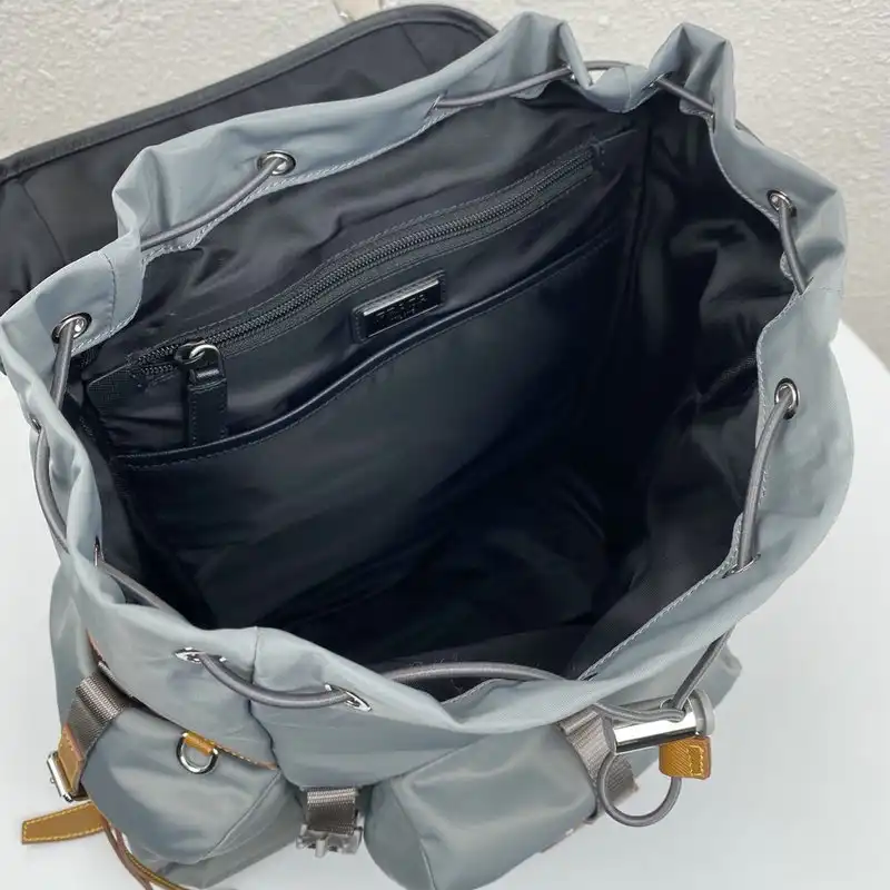 Pra*a bags 206b570126