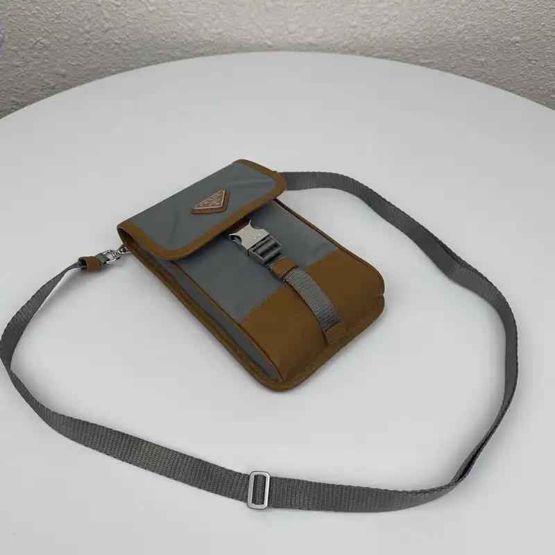 Pra*a bags 206b570127