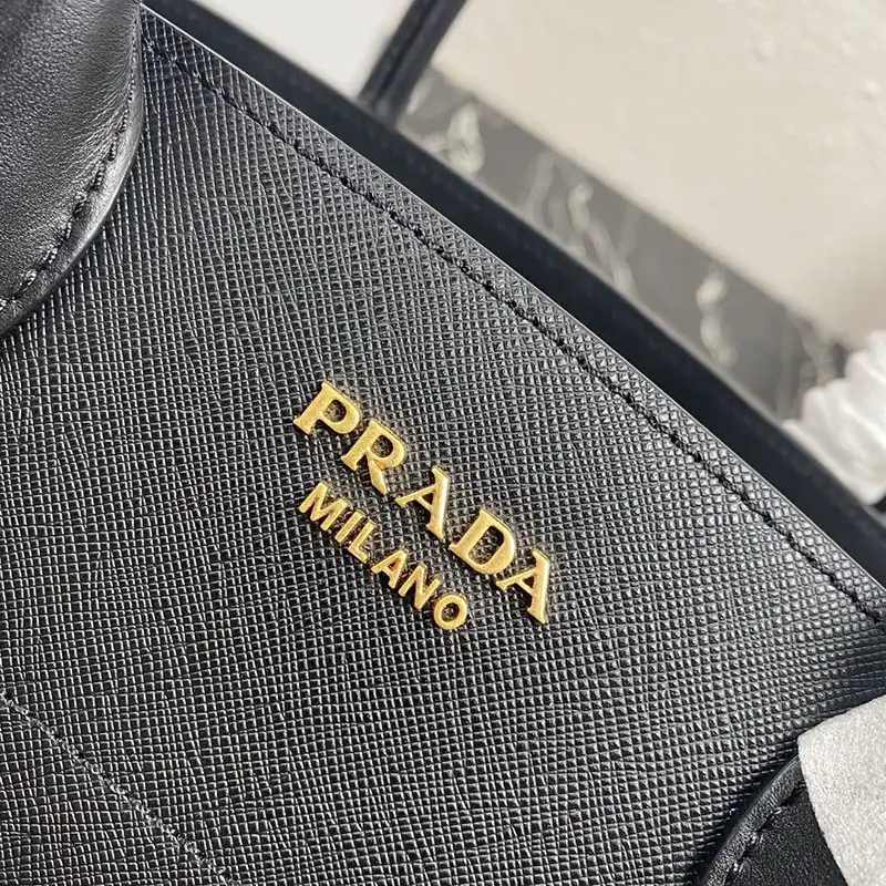 Pra*a bags 204b570056