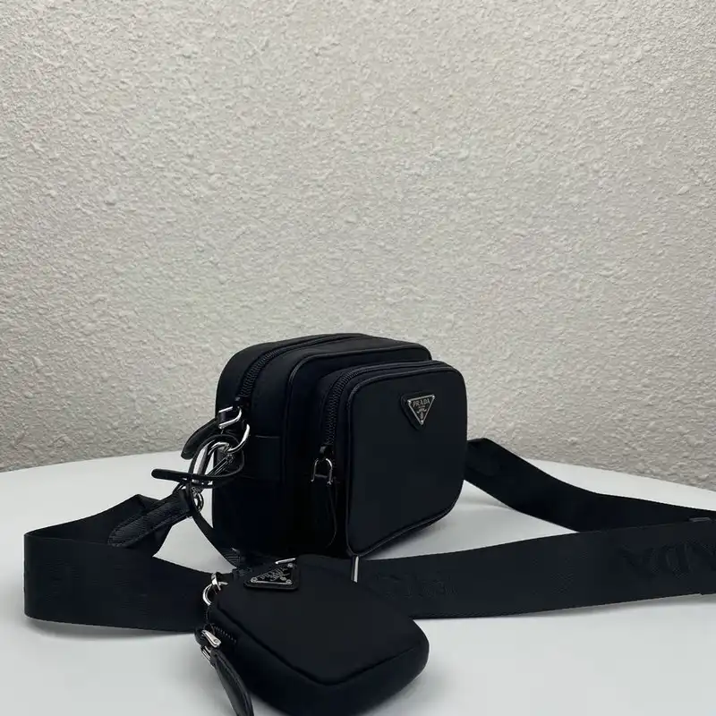 Pra*a bags 2101sh0032