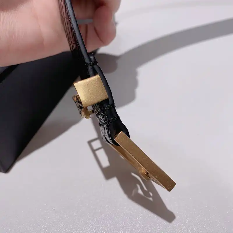 Y51 belts 2106xf0043