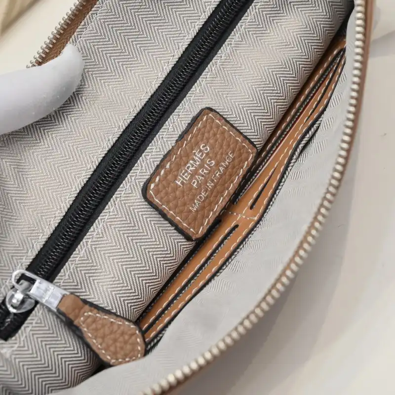 H**me5 bags 2107ya0055