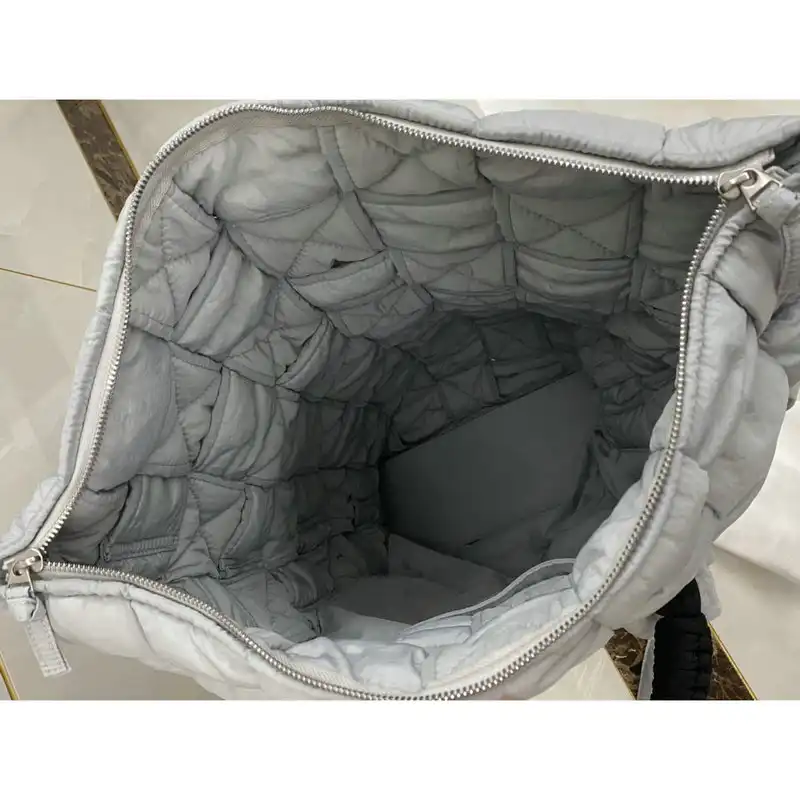 b0tt*ga Ven*ta bag 2108sf0304