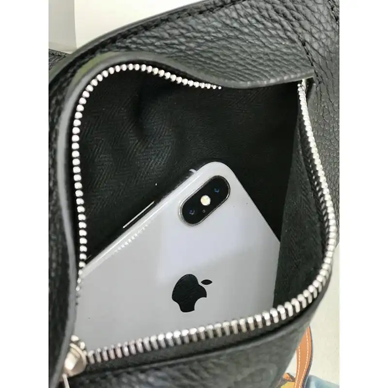 L0ew* s bags 2108ya0005