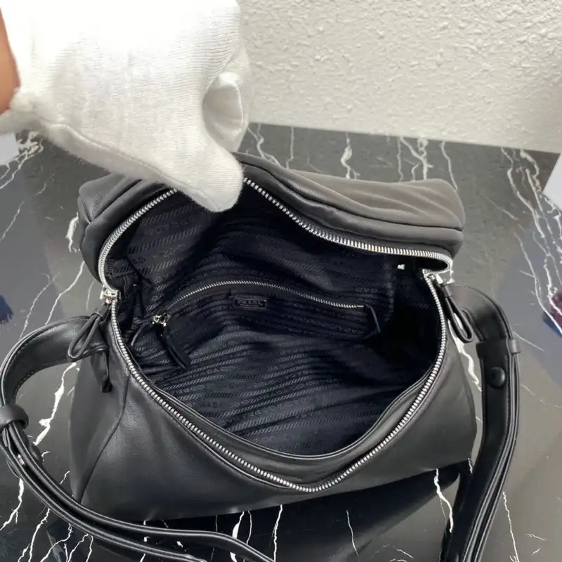 Pra*a bag 2109ya0132