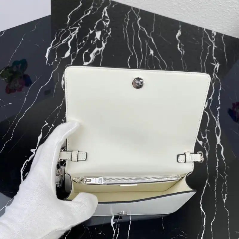 Pra*a bag 2109ya0141