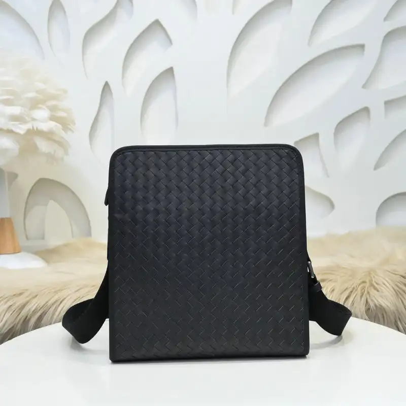 b0tt*ga Ven*ta bags 2111yz0085