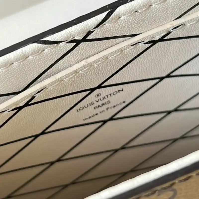 G*u*i bag 2112ya0044