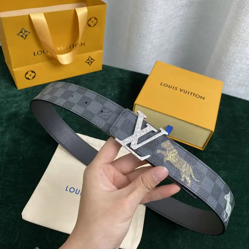 LV Belts 2202XA0015