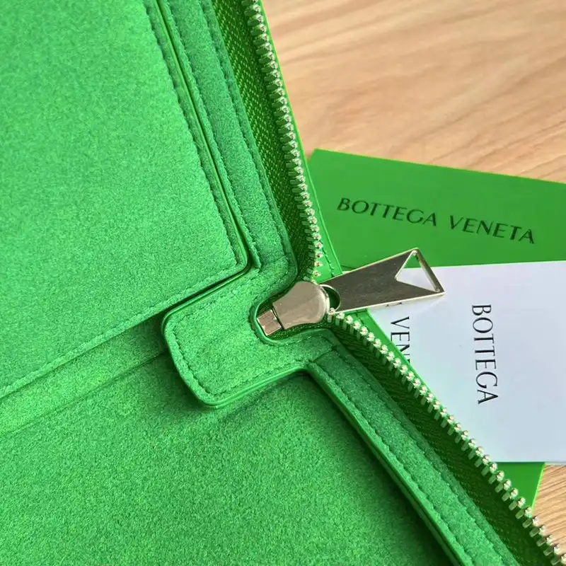 b0tt*ga Ven*ta bag 2209sf0027