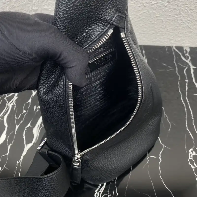 Pra*a bag 2209yz0047