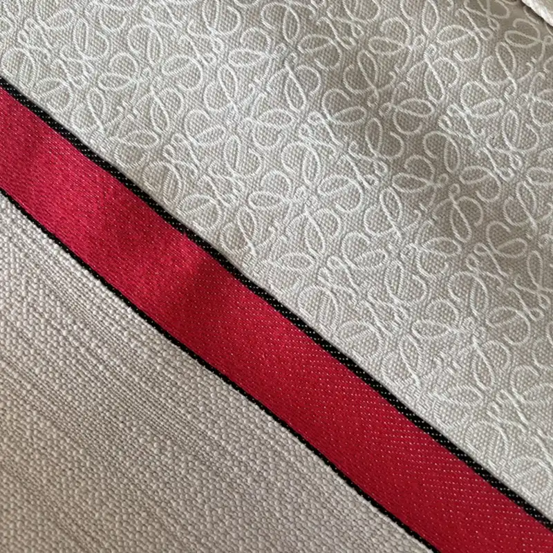 L0ew* bag 2210ya0047