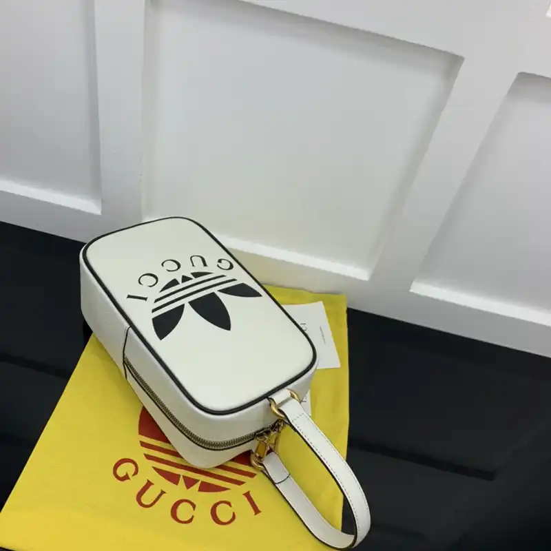 G*u*i bag 2210ya0162