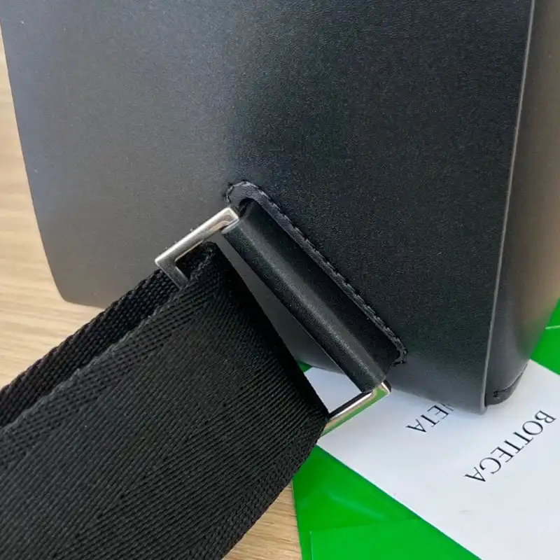 b0tt*ga Ven*ta bag 2211sf0015