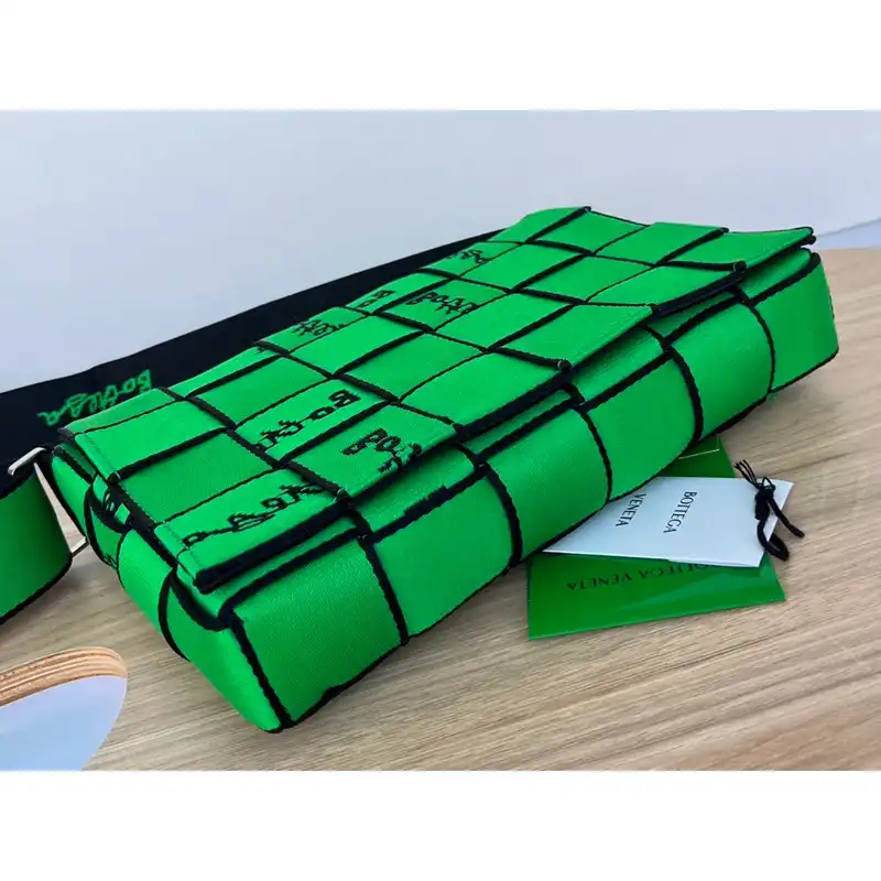 b0tt*ga Ven*ta bag 2211sf0109