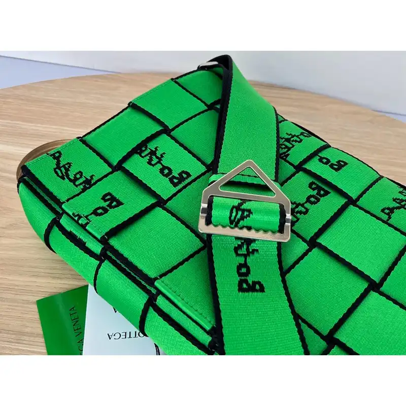 b0tt*ga Ven*ta bag 2211sf0109