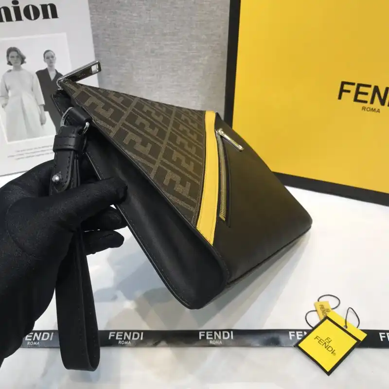 F**di bag 2212yz0027