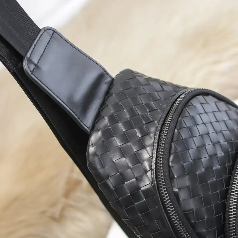 b0tt*ga Ven*ta bag 2212yz0053