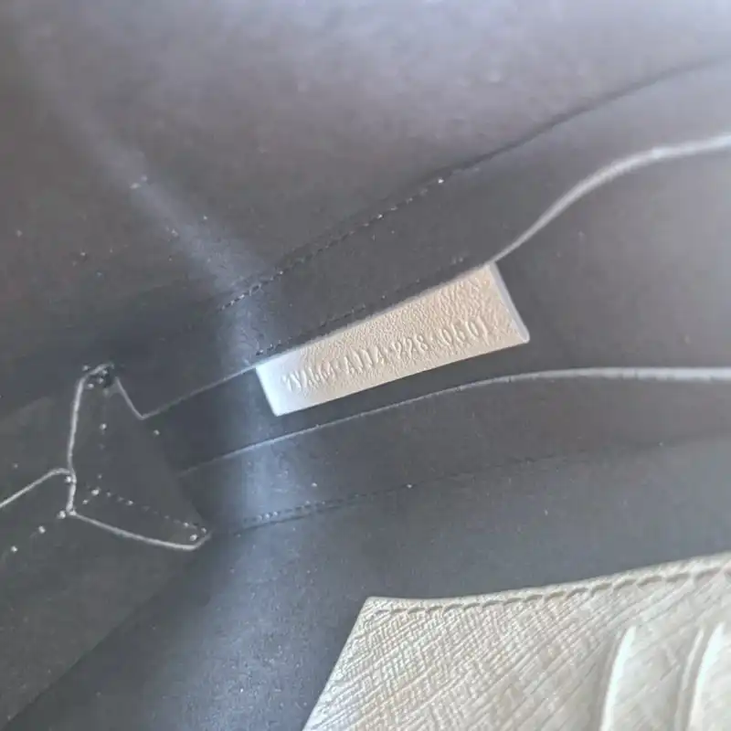 F**di bag 2301ya0046