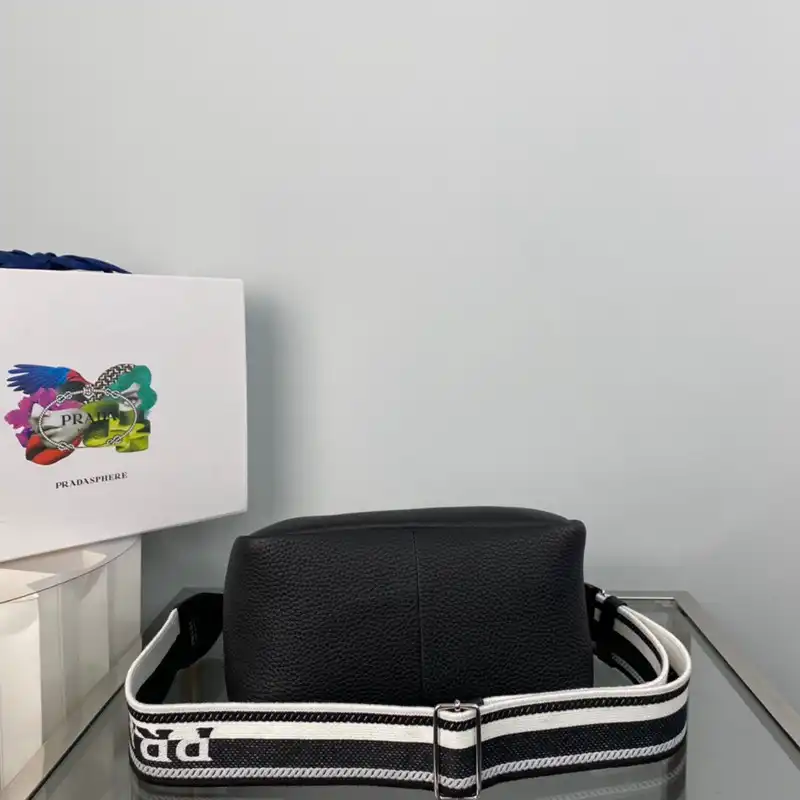 Pra*a bag 2304ya0157