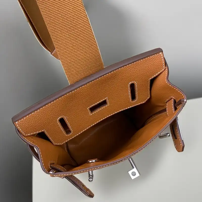 H**me5 bag 2309ya0122