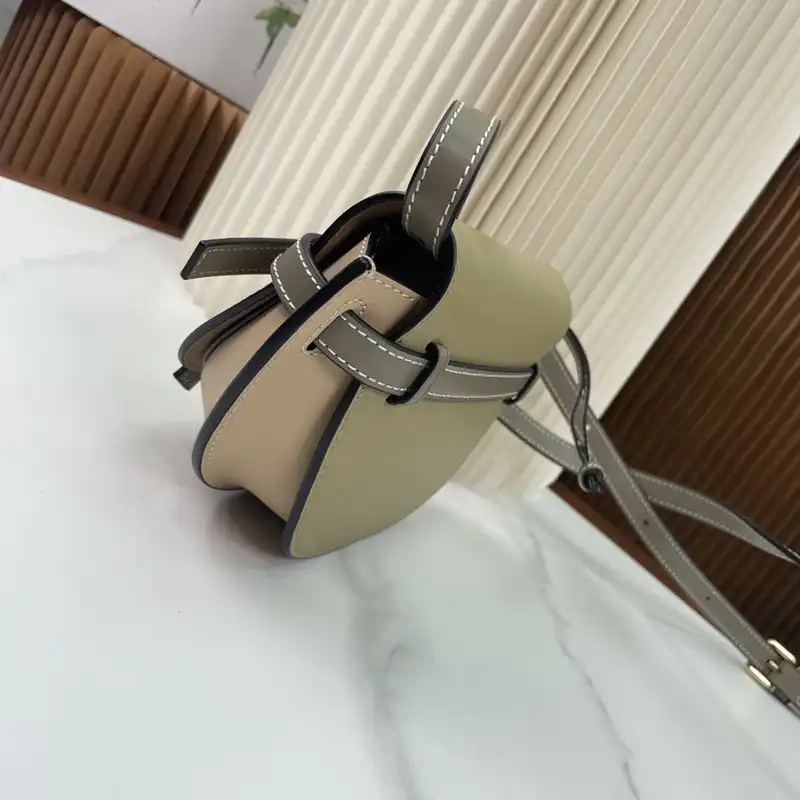 L0ew* bag 2309ya0140