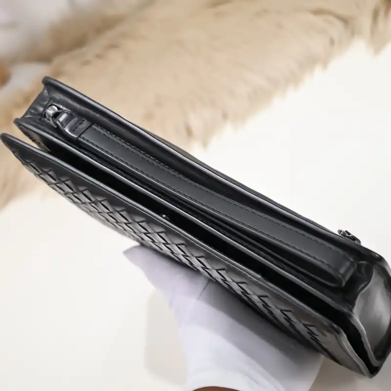 b0tt*ga Ven*ta bags 2401ya0009