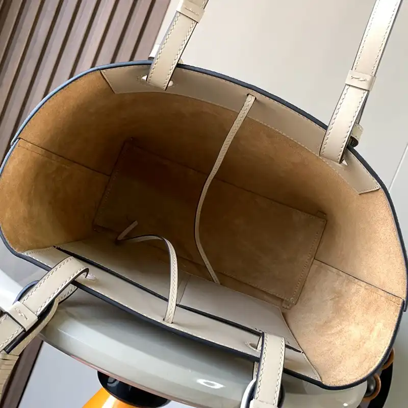 L0ew* bags 2401ya0159