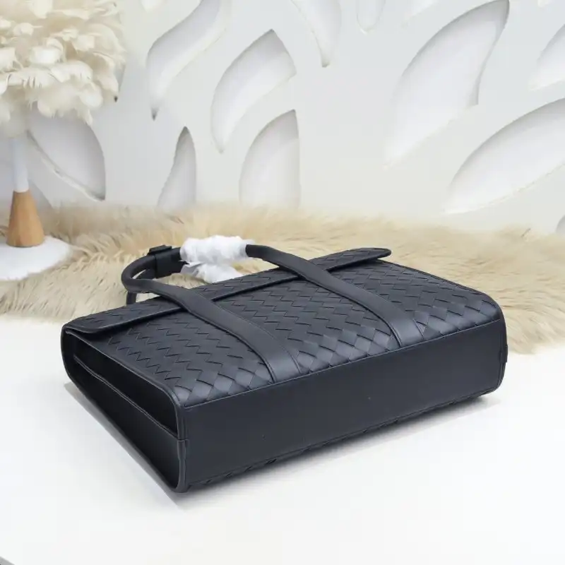 b0tt*ga Ven*ta bags 2406ya0002