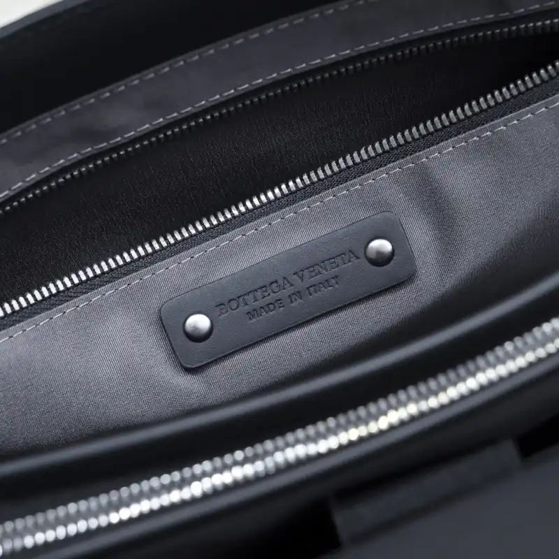 b0tt*ga Ven*ta bags 2406ya0002