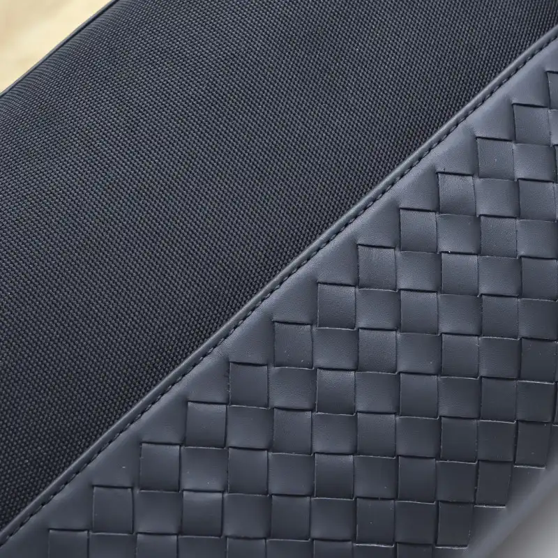 b0tt*ga Ven*ta bags 2406ya0004