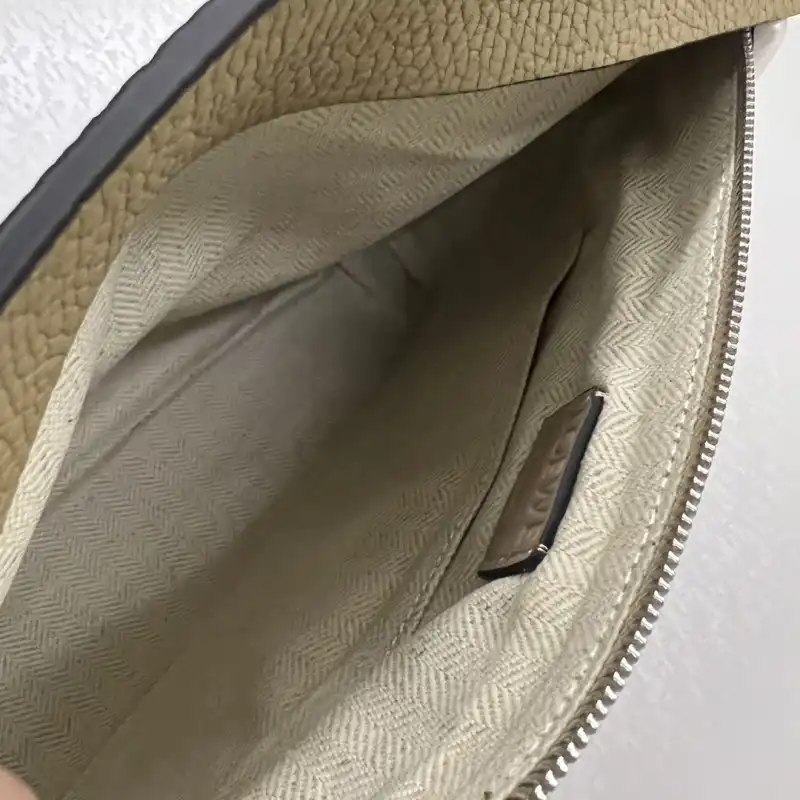 L0ew* bags 2406ya0164