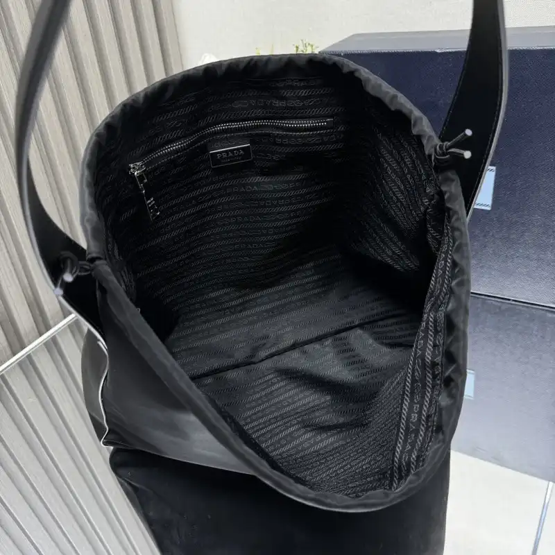 Pra*a bags 2407yz0002