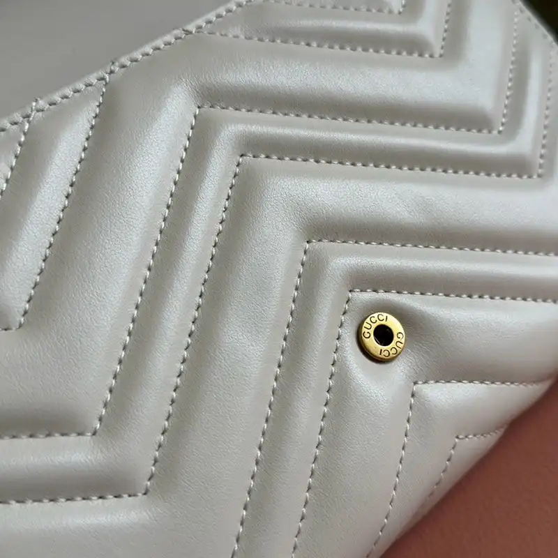 G*u*i bags 2407yz0239