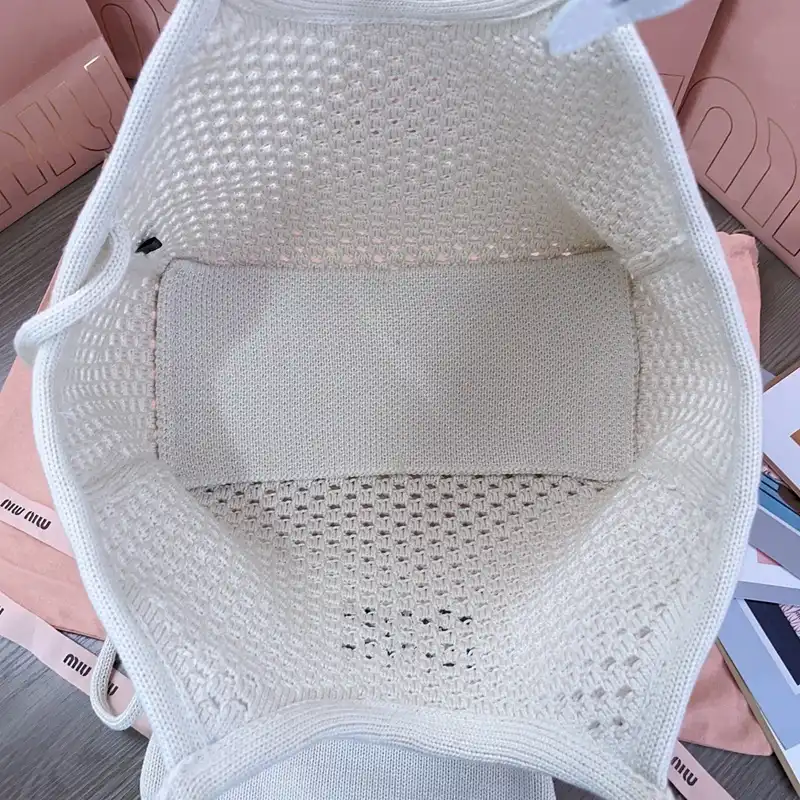 G*u*i bags 2408ya0050