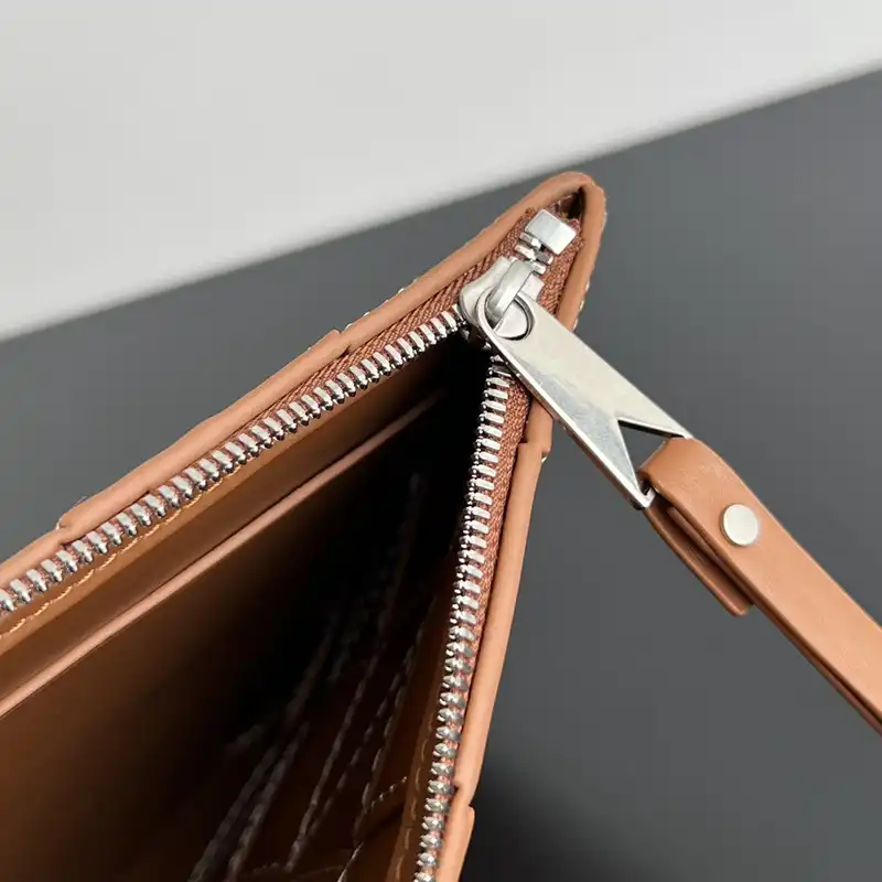 b0tt*ga Ven*ta bags 2409sf0009