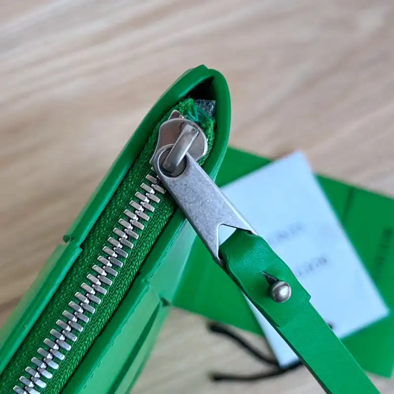 b0tt*ga Ven*ta bags 2409sf0013