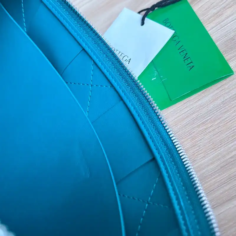 b0tt*ga Ven*ta bags 2409sf0015