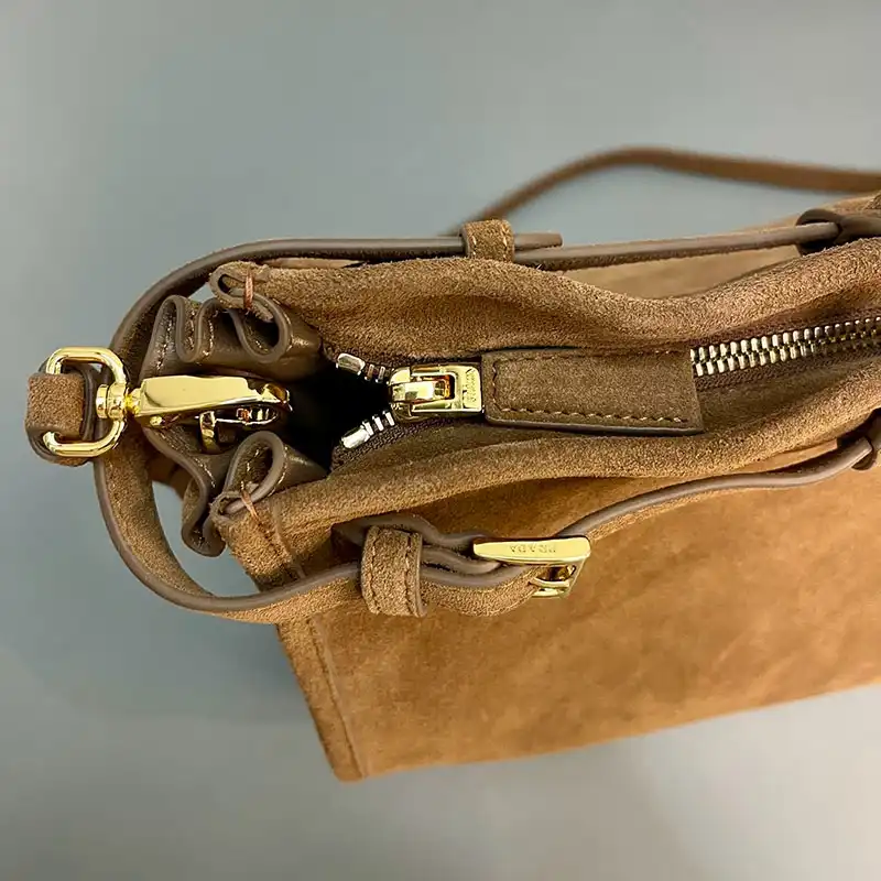 Pra*a bags 2409ya0017