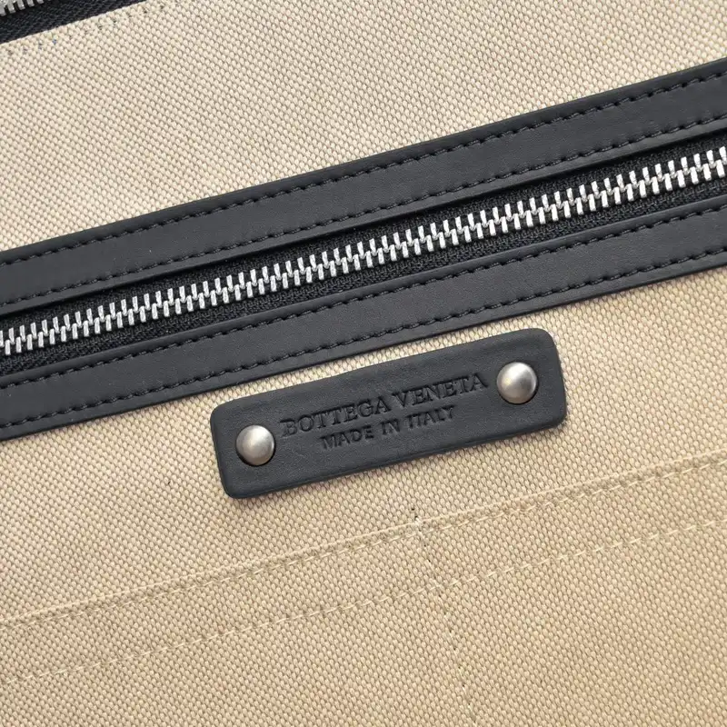 b0tt*ga Ven*ta bags 2409ya0038